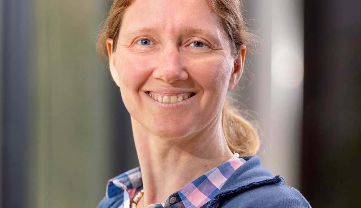 Nynke Dekker wins Physica Prize 2023